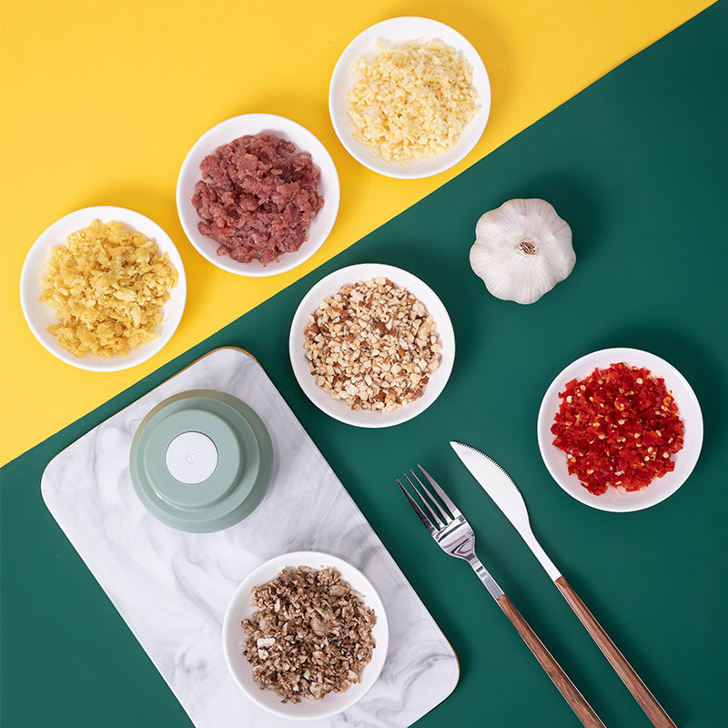 2026 New Mini Electric Food Chopper - Silent USB Charging, Compact Portable Garlic Chopper Kitchen Assistant